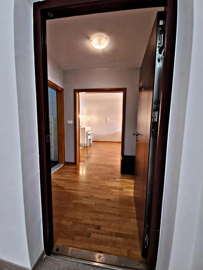 מוסטר Apartment Aria Lux מראה חיצוני תמונה