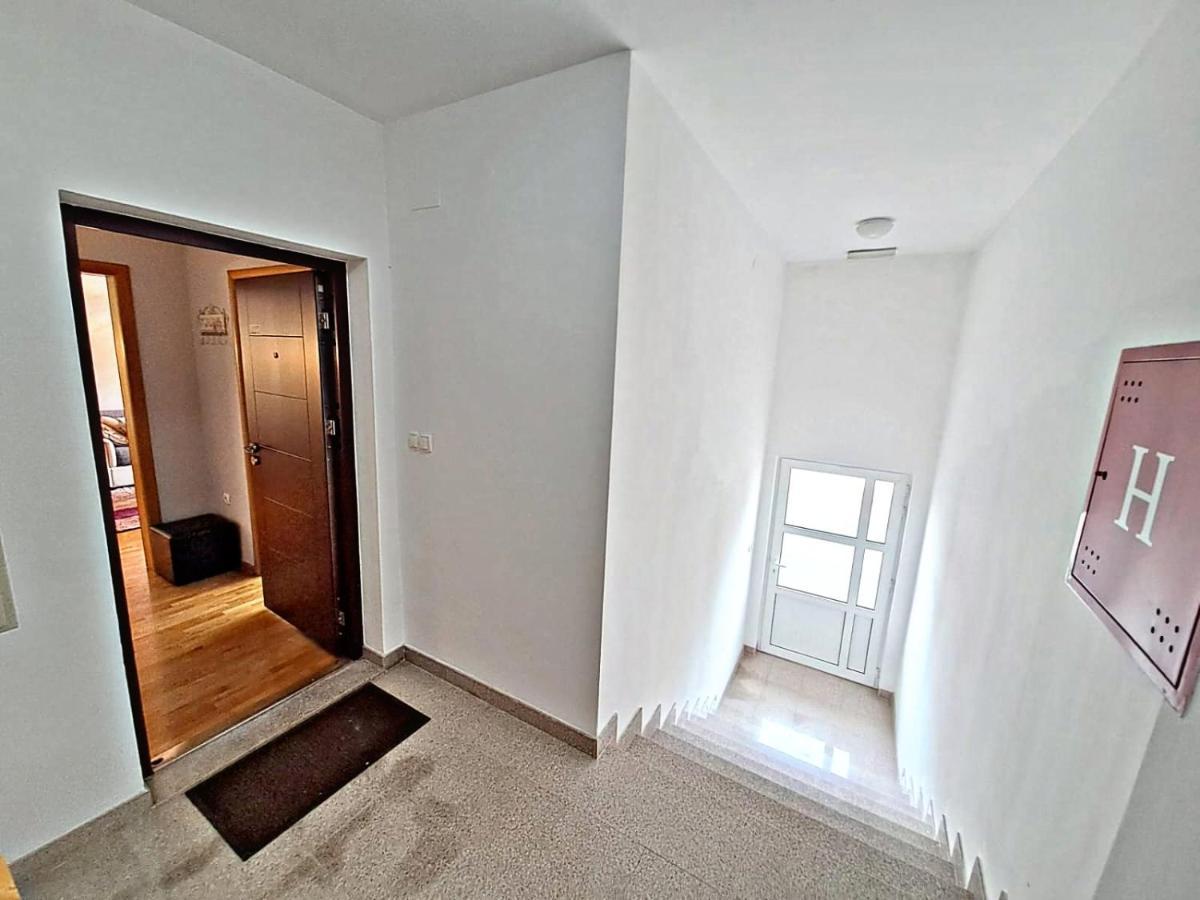 מוסטר Apartment Aria Lux מראה חיצוני תמונה