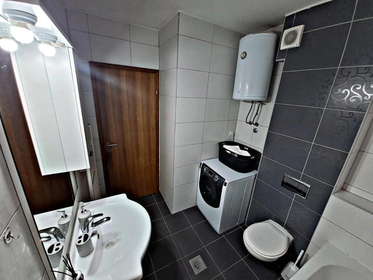 מוסטר Apartment Aria Lux מראה חיצוני תמונה