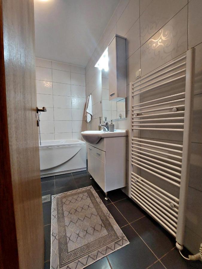 מוסטר Apartment Aria Lux מראה חיצוני תמונה
