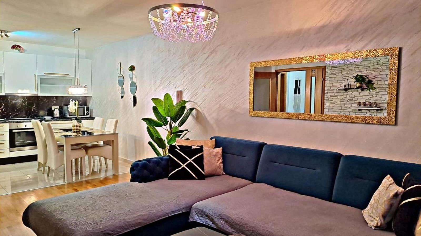 מוסטר Apartment Aria Lux מראה חיצוני תמונה
